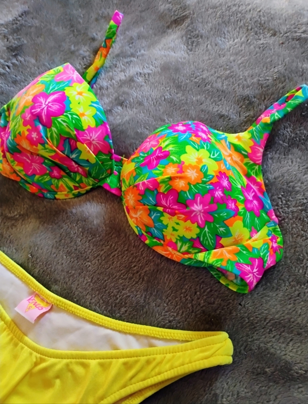 Venus Tropical Floral Bikini Top & Yellow Bottoms Size S